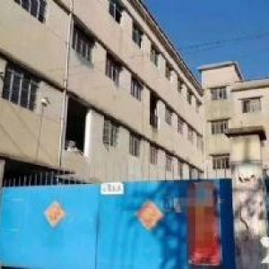 凤岗雁田怡安工业城小独院厂房出租3700平方 可