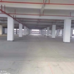 带卸货平台 空地大 东深二线边上&#