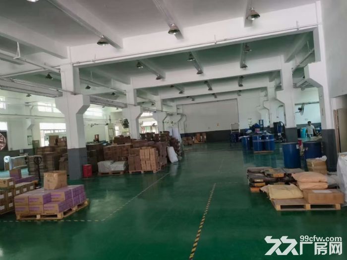 凤岗与深圳交界处 新空出一楼6米高标准厂房出租1300平