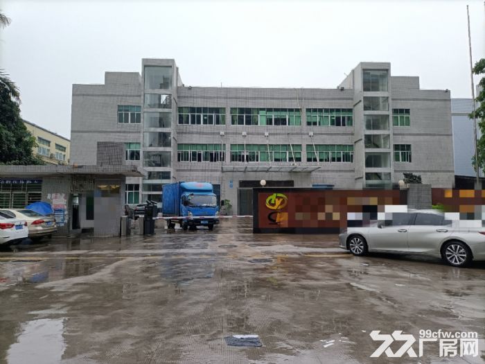 长安镇上沙工业区独院厂房分租1−2楼5400平方厂房