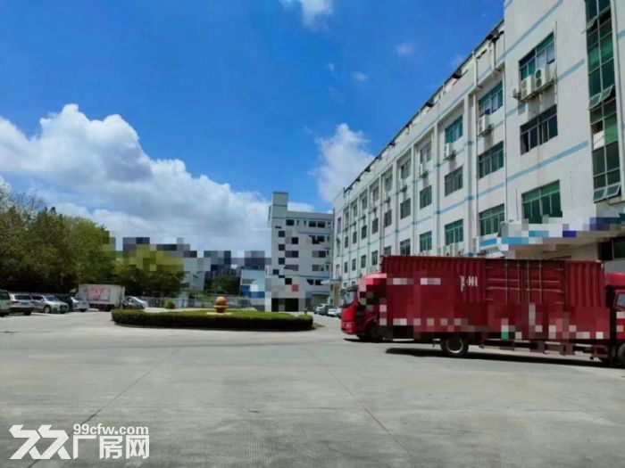 塘厦大坪楼上精装修厂房出租3300平，园区空地大，好招工